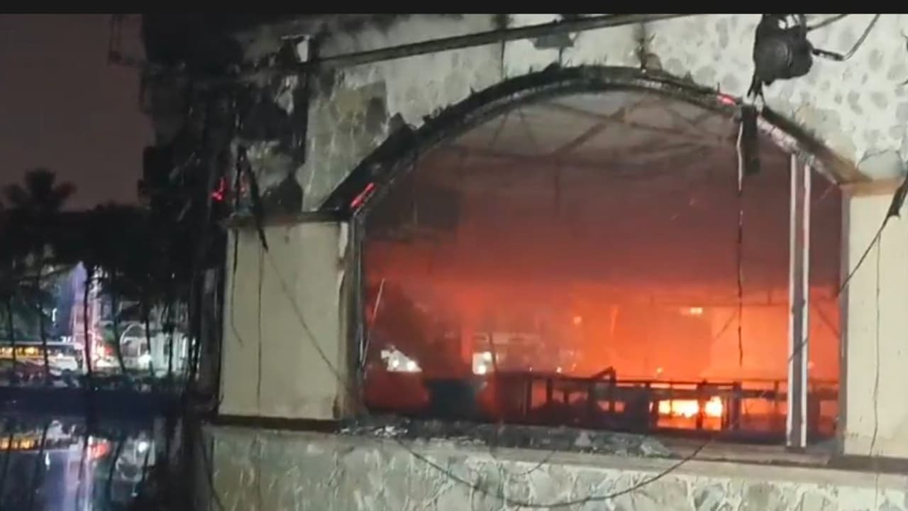 Birch Goa Fire: अरपोरा नाइटक्लब में भयानक आग, 23 लोगों की मौत-आखिर हुआ क्या था? | Asianet News Hindi