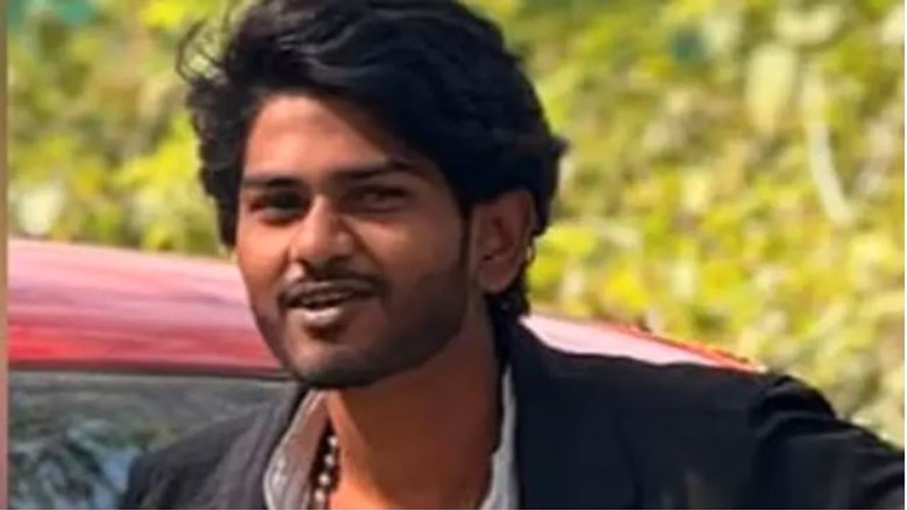 ಮದುವೆ ಮಾತುಕತೆಗೆಂದು ಕರೆಸಿ ಎಂಜಿನಿಯರಿಂಗ್ ವಿದ್ಯಾರ್ಥಿಯ ಮಸಣಕ್ಕೆ ಅಟ್ಟಿದ ಗರ್ಲ್ಫ್ರೆಂಡ್ ಮನೆಯವರು | Engineering Student Beaten To Death By His Girlfriends Family In Telangana ಮದುವೆ ಮಾತುಕತೆಗೆಂದು ಕರೆಸಿ ಎಂಜಿನಿಯರಿಂಗ್ ವಿದ್ಯಾರ್ಥಿಯ ಮಸಣಕ್ಕೆ ಅಟ್ಟಿದ ಗರ್ಲ್ಫ್ರೆಂಡ್ ಮನೆಯವರು | Engineering Student Beaten To Death By His Girlfriends Family In Telangana