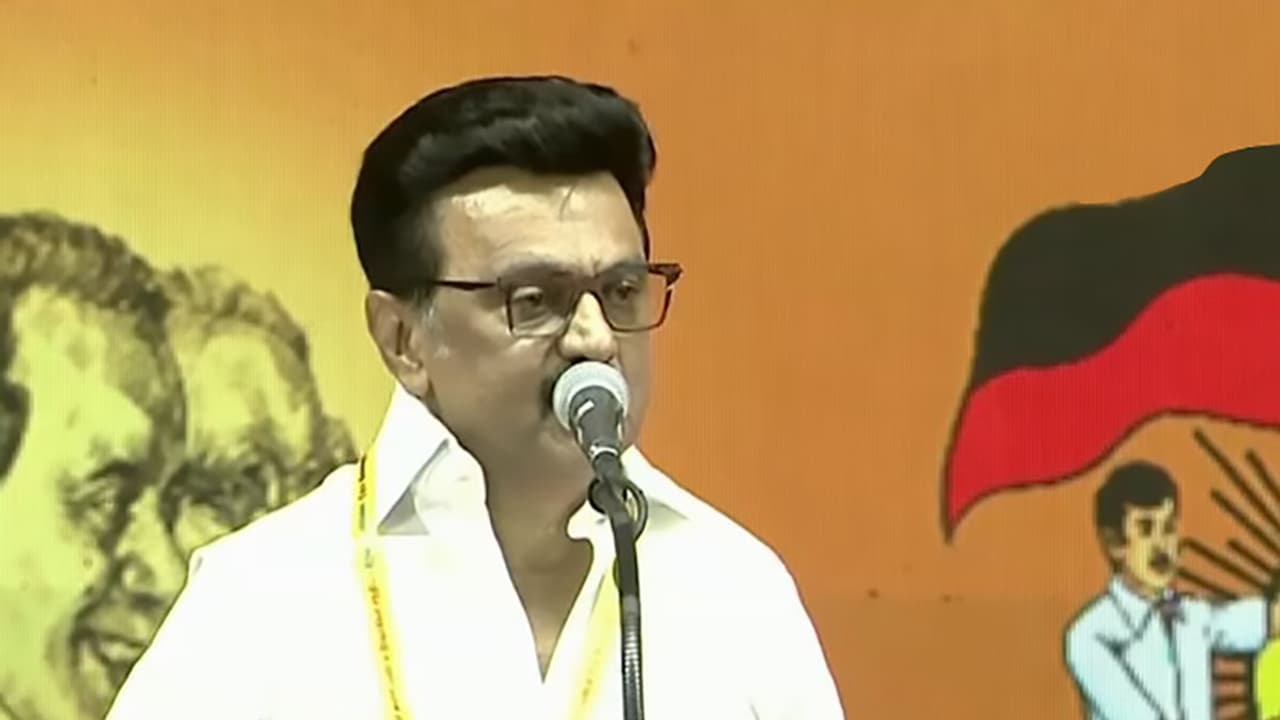 சாட்டையை கையில் எடுத்த ஸ்டாலின்.. எ.வ.வேலு, ரகுபதி உள்பட 13 சீனியர்கள் பதவி காலி? திமுகவில் அதிரடி மாற்றம்!