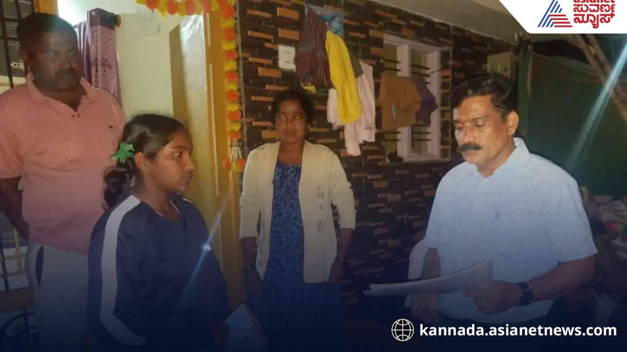 Naanu Oduttiddene: SSLC ಫಲಿತಾಂಶ ಪ್ರಗತಿ: ಮಧ್ಯರಾತ್ರಿ ವಿದ್ಯಾರ್ಥಿಗಳ ಮನೆ ಬಾಗಿಲಿಗೆ ಬಂದ BEO! | Hd Kote Beo Cn Raju Praised For Exemplary Work In Sslc Result Progress Naanu Oduttiddene: SSLC ಫಲಿತಾಂಶ ಪ್ರಗತಿ: ಮಧ್ಯರಾತ್ರಿ ವಿದ್ಯಾರ್ಥಿಗಳ ಮನೆ ಬಾಗಿಲಿಗೆ ಬಂದ BEO! | Hd Kote Beo Cn Raju Praised For Exemplary Work In Sslc Result Progress