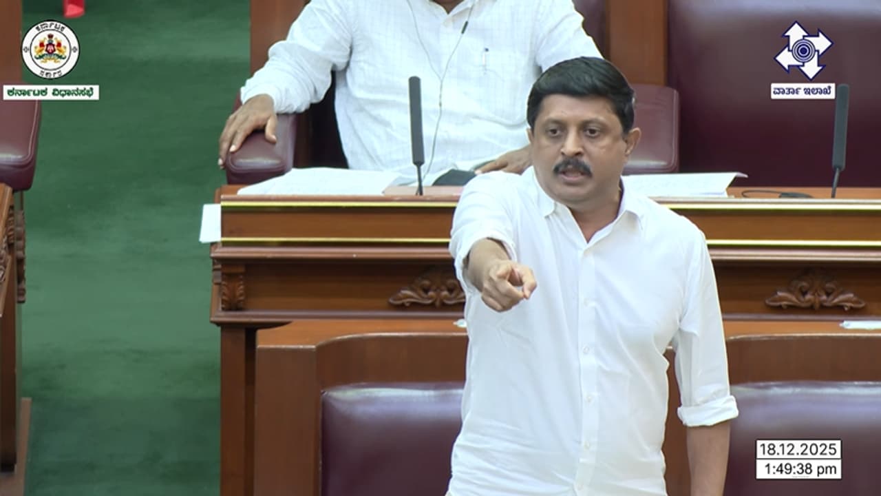 ಸಚಿವ ಬೈರತಿ ಸುರೇಶ್ ಕುರಿತು ನೀಡಿದ ‘ಏಳು ತಿಂಗಳ’ ಹೇಳಿಕೆ: ಸದನದಲ್ಲಿ ತೀವ್ರ ಗದ್ದಲ | Assembly Session Sarcastic Statement Against Minister Byrathi Suresh Mrq ಸಚಿವ ಬೈರತಿ ಸುರೇಶ್ ಕುರಿತು ನೀಡಿದ ‘ಏಳು ತಿಂಗಳ’ ಹೇಳಿಕೆ: ಸದನದಲ್ಲಿ ತೀವ್ರ ಗದ್ದಲ | Assembly Session Sarcastic Statement Against Minister Byrathi Suresh Mrq