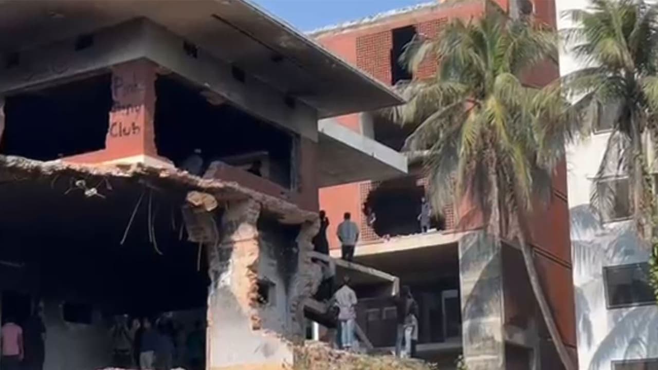 https://static.asianetnews.com/images/w-1280,h-720,format-jpg,imgid-01kctmpzvp899rpbvr1kt19ry9,imgname-image-c480df57-8dd2-4ebe-b1f7-42e13810da54-1766125698934.jpg
