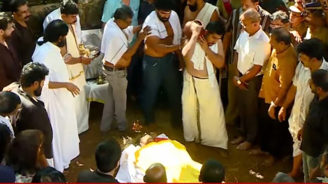 48 ஆண்டுகால சினிமா பயண நினைவுகளில் ஸ்ரீனிவாசன்; அரசு மரியாதையுடன் இறுதிச்சடங்கு!