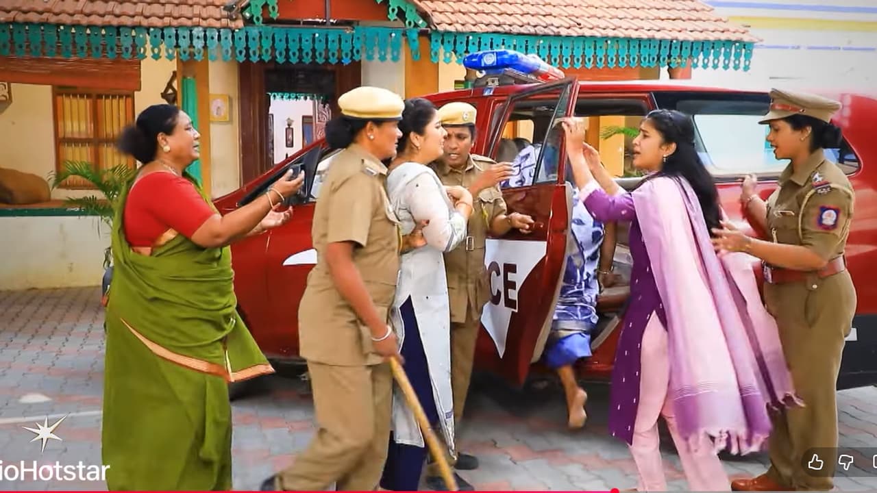 ஒருத்தர விடல; வீடு புகுந்து எல்லோரையும் தூக்கிய போலீஸ்: பாக்கியத்தின் ரிவெஞ்ச் ஸ்டார்ட்! பாண்டியன் ஸ்டோர்ஸ் 2 அதிரடி புரோமோ!