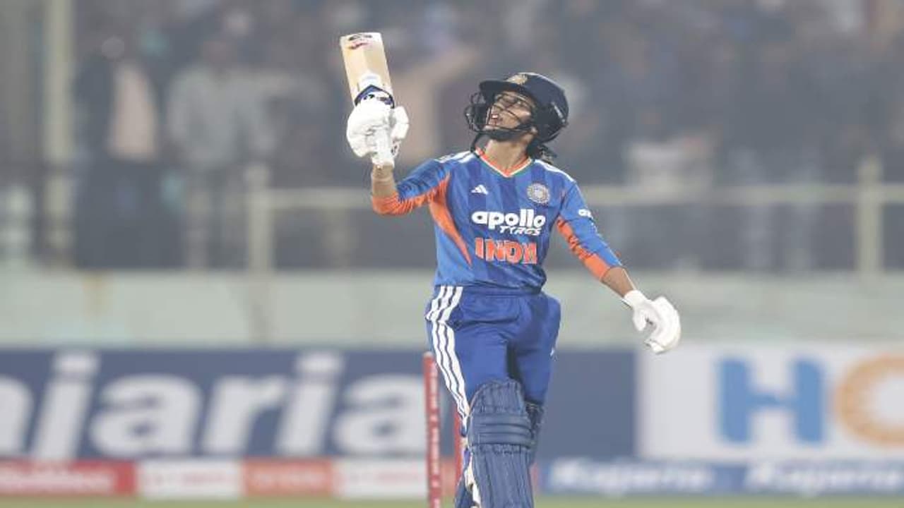 முதல் T20: ஜெமிமா ருத்ரதாண்டவம்.. கைகொடுத்த ஸ்மிருதி மந்தனா.. இலங்கையை பந்தாடிய இந்தியா!