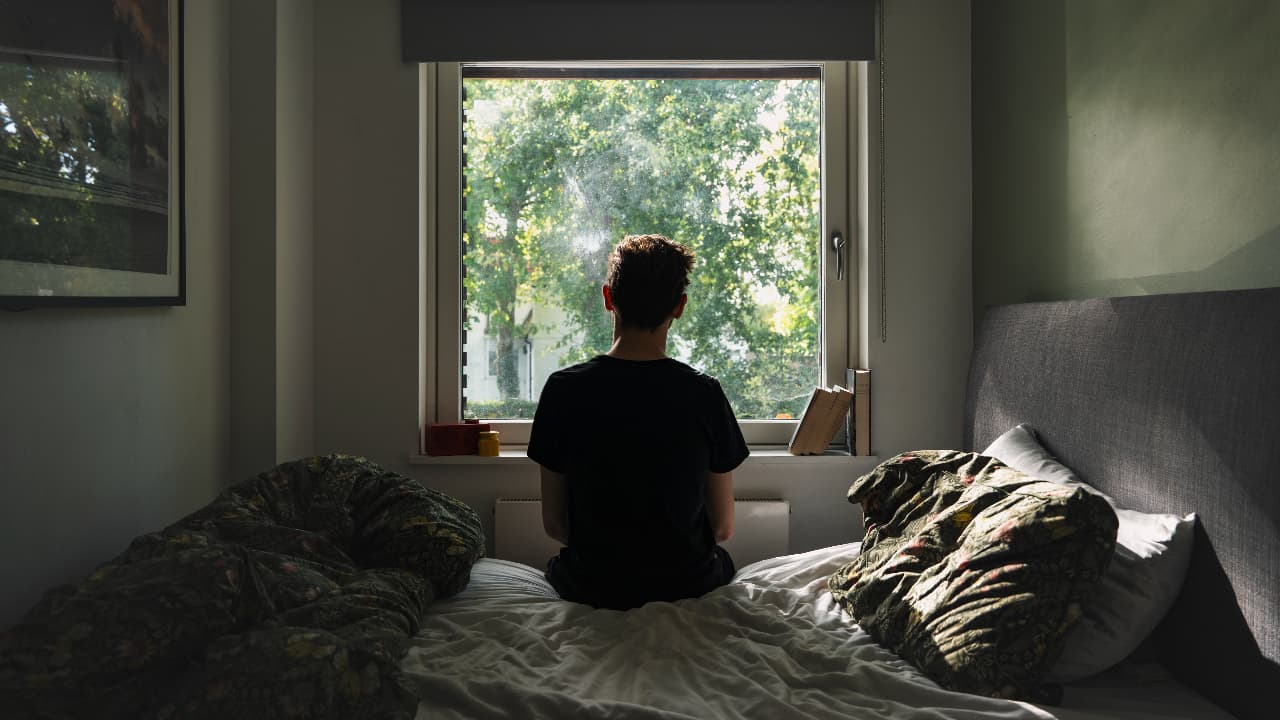 ಭಾರತದಲ್ಲಿ ಟೀನೇಜ್ನವರಿಗ್ಯಾಕೆ ಇಷ್ಟೆಲ್ಲಾ ಮೆಂಟಲ್ ಪ್ರಾಬ್ಲಮ್ಸ್?, ಡಾಕ್ಟರ್ ಹೇಳಿದ ಕಹಿ ಸತ್ಯ | Understanding Mental Health Challenges Faced By Teenagers In India ಭಾರತದಲ್ಲಿ ಟೀನೇಜ್ನವರಿಗ್ಯಾಕೆ ಇಷ್ಟೆಲ್ಲಾ ಮೆಂಟಲ್ ಪ್ರಾಬ್ಲಮ್ಸ್?, ಡಾಕ್ಟರ್ ಹೇಳಿದ ಕಹಿ ಸತ್ಯ | Understanding Mental Health Challenges Faced By Teenagers In India