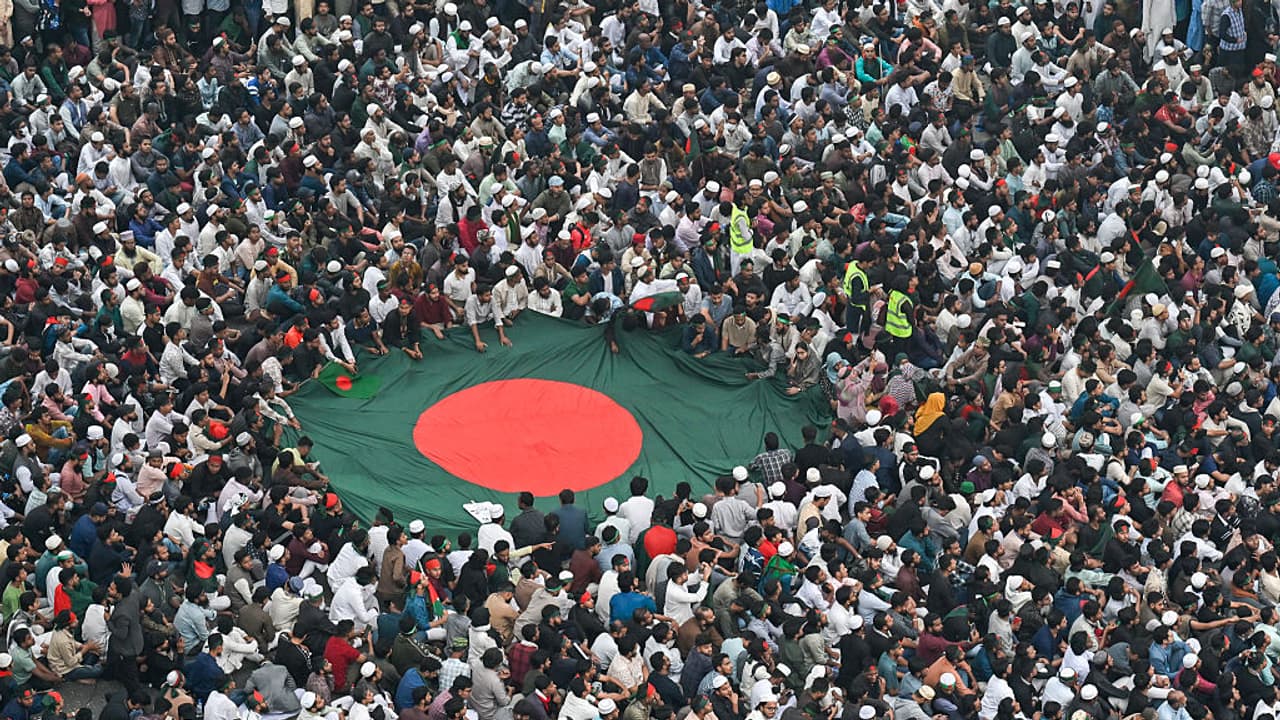 'Pakistan's Venom': Experts Sound Alarm Over Rising Anti-India Hate in Bangladesh