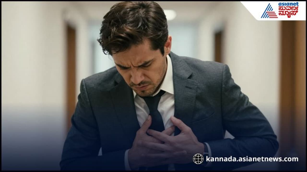 ಗೆಳೆಯರ ಶವ ನೋಡಿ ಶವಾಗಾರದಿಂದ ಹೊರ ಬರುತ್ತಿದ್ದಂತೆ ಹೃದಯಾಘಾತದಿಂದ ಸಾವನ್ನಪ್ಪಿದ ಸ್ನೇಹಿತ ಗೆಳೆಯರ ಶವ ನೋಡಿ ಶವಾಗಾರದಿಂದ ಹೊರ ಬರುತ್ತಿದ್ದಂತೆ ಹೃದಯಾಘಾತದಿಂದ ಸಾವನ್ನಪ್ಪಿದ ಸ್ನೇಹಿತ