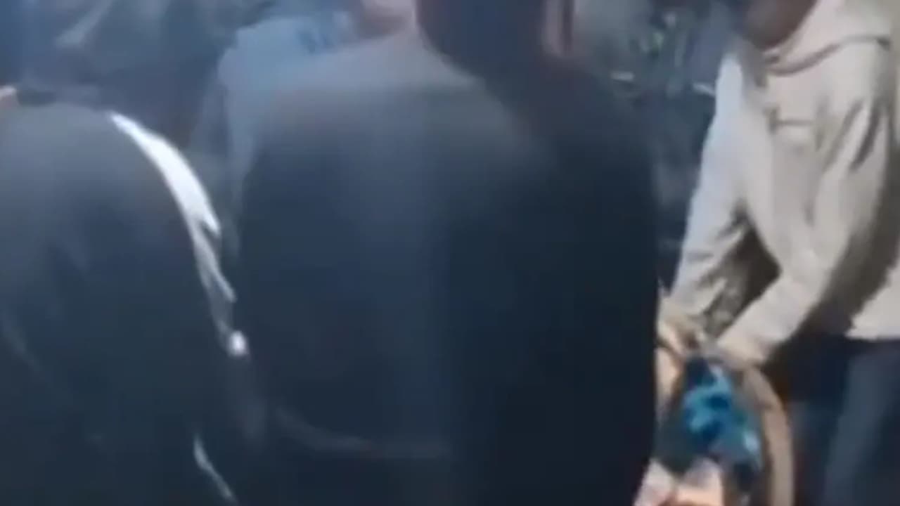 ಬಾಂಗ್ಲಾ: ದಾಳಿಗೀಡಾಗಿದ್ದ ಹಿಂದು ವ್ಯಕ್ತಿ ಸಾವು-ಚಿಕಿತ್ಸೆ ಫಲಿಸದೆ ಖೋಕೋನ್ ಚಂದ್ರ ದಾಸ್ ಮರಣ | Bangladesh Hindu Man Dies After Being Attacked ಬಾಂಗ್ಲಾ: ದಾಳಿಗೀಡಾಗಿದ್ದ ಹಿಂದು ವ್ಯಕ್ತಿ ಸಾವು-ಚಿಕಿತ್ಸೆ ಫಲಿಸದೆ ಖೋಕೋನ್ ಚಂದ್ರ ದಾಸ್ ಮರಣ | Bangladesh Hindu Man Dies After Being Attacked