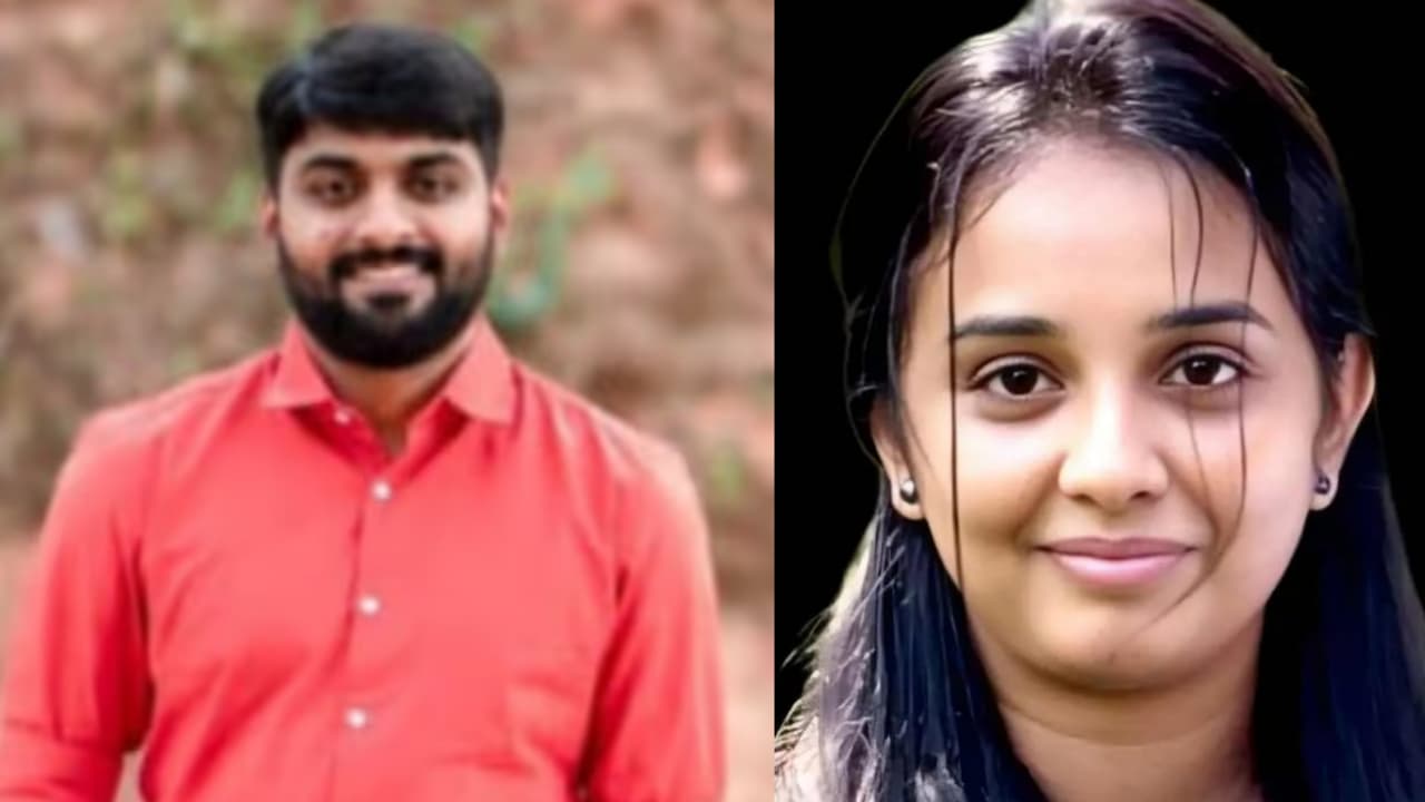 Wayanad tragedy ಗಂಡ ಇಸ್ರೇಲ್ನಲ್ಲಿ ಶವವಾಗಿ ಪತ್ತೆಯಾದ ಬಳಿಕ ಭಾರತದಲ್ಲಿ ದುರಂತ ಅಂತ್ಯಕಂಡ ಪತ್ನಿ, ಮಗು ಅನಾಥ | Wayanad Wife End Her Life Months After Husband Death In Israle Daughter Orphaned Wayanad tragedy ಗಂಡ ಇಸ್ರೇಲ್ನಲ್ಲಿ ಶವವಾಗಿ ಪತ್ತೆಯಾದ ಬಳಿಕ ಭಾರತದಲ್ಲಿ ದುರಂತ ಅಂತ್ಯಕಂಡ ಪತ್ನಿ, ಮಗು ಅನಾಥ | Wayanad Wife End Her Life Months After Husband Death In Israle Daughter Orphaned