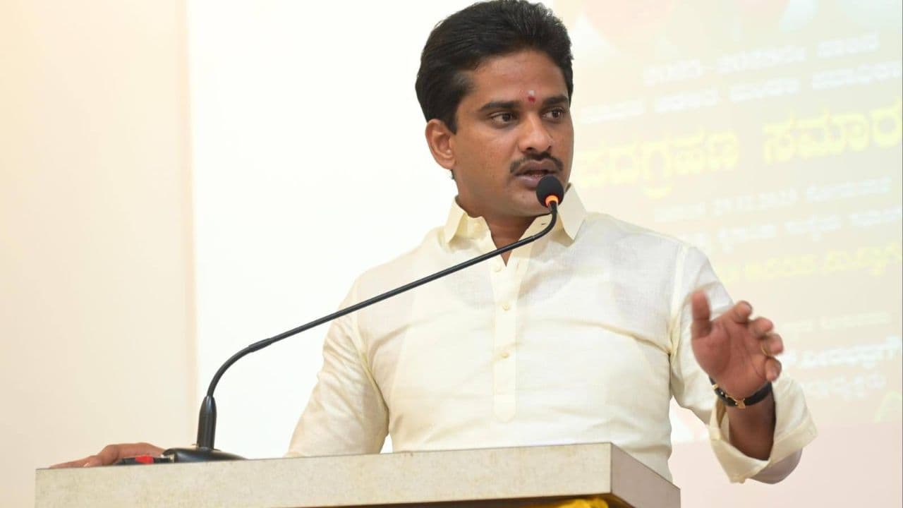 Ballari: ನನ್ನಿಂದ ಜನರಿಗೆ ತೊಂದರೆಯಾಗಿದ್ದರೆ ಕ್ಷಮೆಯಾಚಿಸುತ್ತೇನೆ: ಶಾಸಕ ನಾರಾ ಭರತ್ ರೆಡ್ಡಿ | I Apologize If I Caused Trouble To People Congress Mla Nara Bharat Reddy Mrq Ballari: ನನ್ನಿಂದ ಜನರಿಗೆ ತೊಂದರೆಯಾಗಿದ್ದರೆ ಕ್ಷಮೆಯಾಚಿಸುತ್ತೇನೆ: ಶಾಸಕ ನಾರಾ ಭರತ್ ರೆಡ್ಡಿ | I Apologize If I Caused Trouble To People Congress Mla Nara Bharat Reddy Mrq