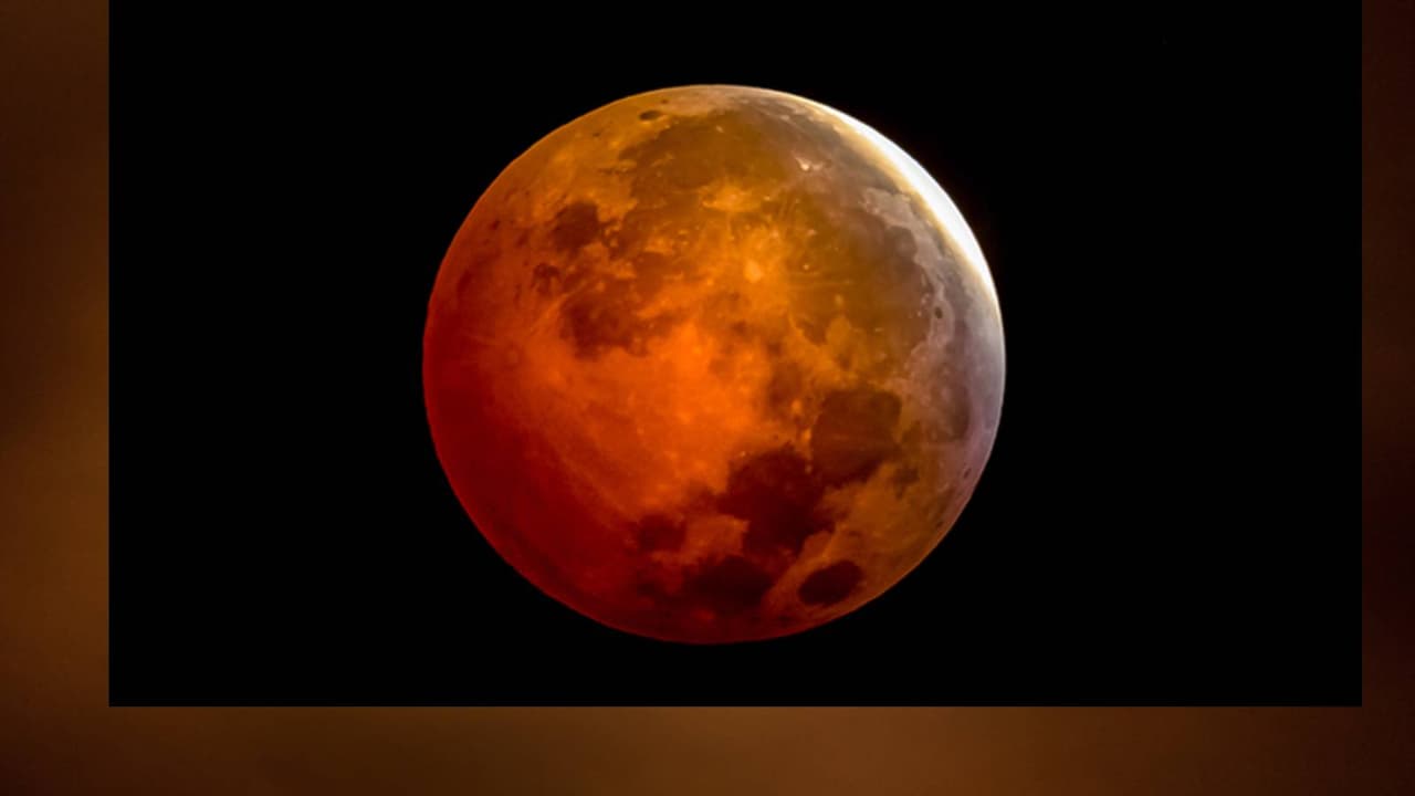 Chandra grahan will begin at 2.17 pm on March 3, 2026 and end at 7.53 pm | Chandra Grahan Noon On March 3 2026 Lunar Eclipse These Zodiac Sign Lucky Suh Chandra grahan will begin at 2.17 pm on March 3, 2026 and end at 7.53 pm | Chandra Grahan Noon On March 3 2026 Lunar Eclipse These Zodiac Sign Lucky Suh