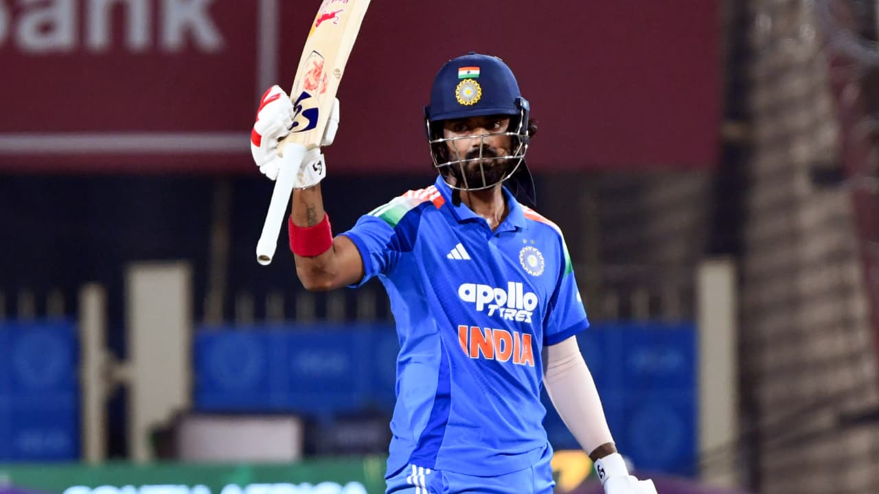 India vs New Zealand 2nd ODI Rajkot ಕೆ ಎಲ್ ರಾಹುಲ್ ಭರ್ಜರಿ ಶತಕ; ಕಿವೀಸ್ಗೆ ಸವಾಲಿನ ಟಾರ್ಗೆಟ್ ಕೊಟ್ಟ ಭಾರತ! | Kl Rahul Unbeaten Century Powers India To 284 Against New Zealand In 2nd Odi Kvn India vs New Zealand 2nd ODI Rajkot ಕೆ ಎಲ್ ರಾಹುಲ್ ಭರ್ಜರಿ ಶತಕ; ಕಿವೀಸ್ಗೆ ಸವಾಲಿನ ಟಾರ್ಗೆಟ್ ಕೊಟ್ಟ ಭಾರತ! | Kl Rahul Unbeaten Century Powers India To 284 Against New Zealand In 2nd Odi Kvn