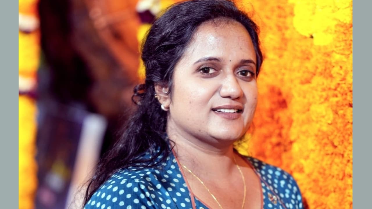 ശ്രീനാദേവി കുഞ്ഞമ്മ ഉൾപ്പെട്ട റേഷൻ കാർഡ് തർക്കം: അനാവശ്യ ഇടപെടൽ നടത്തരുതെന്ന് പൊലീസിനോട് ഹൈക്കോടതി
