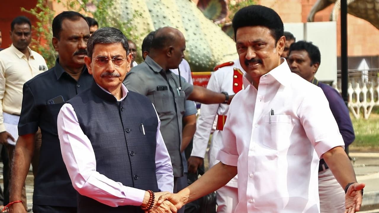 Tn Assembly R Ravi Shankar TN Assembly: இந்த ஆண்டும் உரையை வாசிக்காமல் வெளியேறினார் ஆளுநர் ரவி ...
