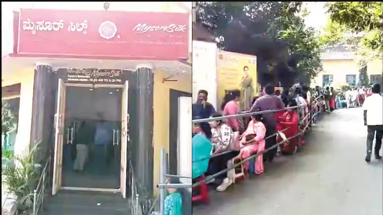 ಮೈಸೂರು ಸಿಲ್ಕ್ ಸ್ಯಾರಿಗೆ ಮುಂಜಾನೆ 5 ಗಂಟೆಯಿಂದಲೇ ಕ್ಯೂ : ತಾಯಿಗೆ ಸೀರೆ ಖರೀದಿಸಿದ ಶಾಸಕ ರಾಜೇಂದ್ರ | Queues From 5 Am For Mysore Silk Sarees ಮೈಸೂರು ಸಿಲ್ಕ್ ಸ್ಯಾರಿಗೆ ಮುಂಜಾನೆ 5 ಗಂಟೆಯಿಂದಲೇ ಕ್ಯೂ : ತಾಯಿಗೆ ಸೀರೆ ಖರೀದಿಸಿದ ಶಾಸಕ ರಾಜೇಂದ್ರ | Queues From 5 Am For Mysore Silk Sarees