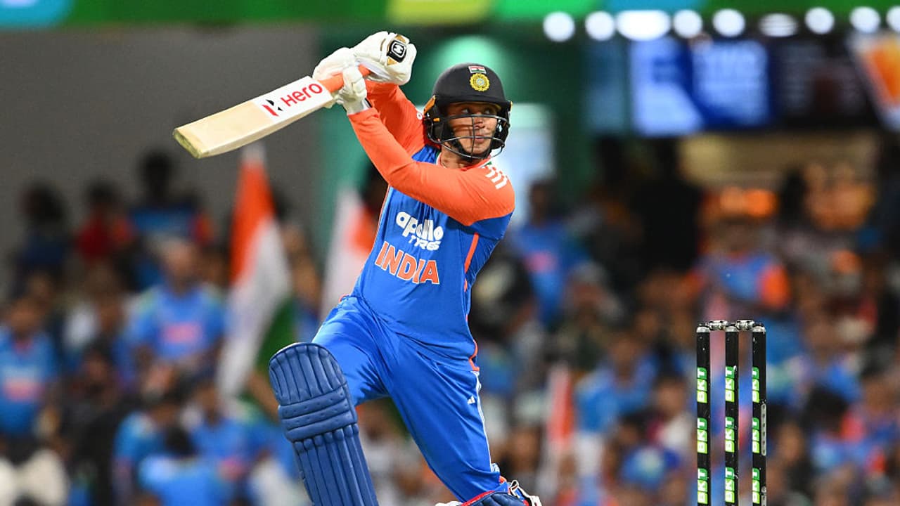 ಕೇವಲ 14 ಎಸೆತದಲ್ಲಿ ಹಾಫ್ ಸೆಂಚುರಿ, ಹಲವು ದಾಖಲೆ ಮುರಿದು ಯುವಿ ಸನಿಹಕ್ಕೆ ಬಂದ ಅಭಿಷೇಕ್ ಕೇವಲ 14 ಎಸೆತದಲ್ಲಿ ಹಾಫ್ ಸೆಂಚುರಿ, ಹಲವು ದಾಖಲೆ ಮುರಿದು ಯುವಿ ಸನಿಹಕ್ಕೆ ಬಂದ ಅಭಿಷೇಕ್