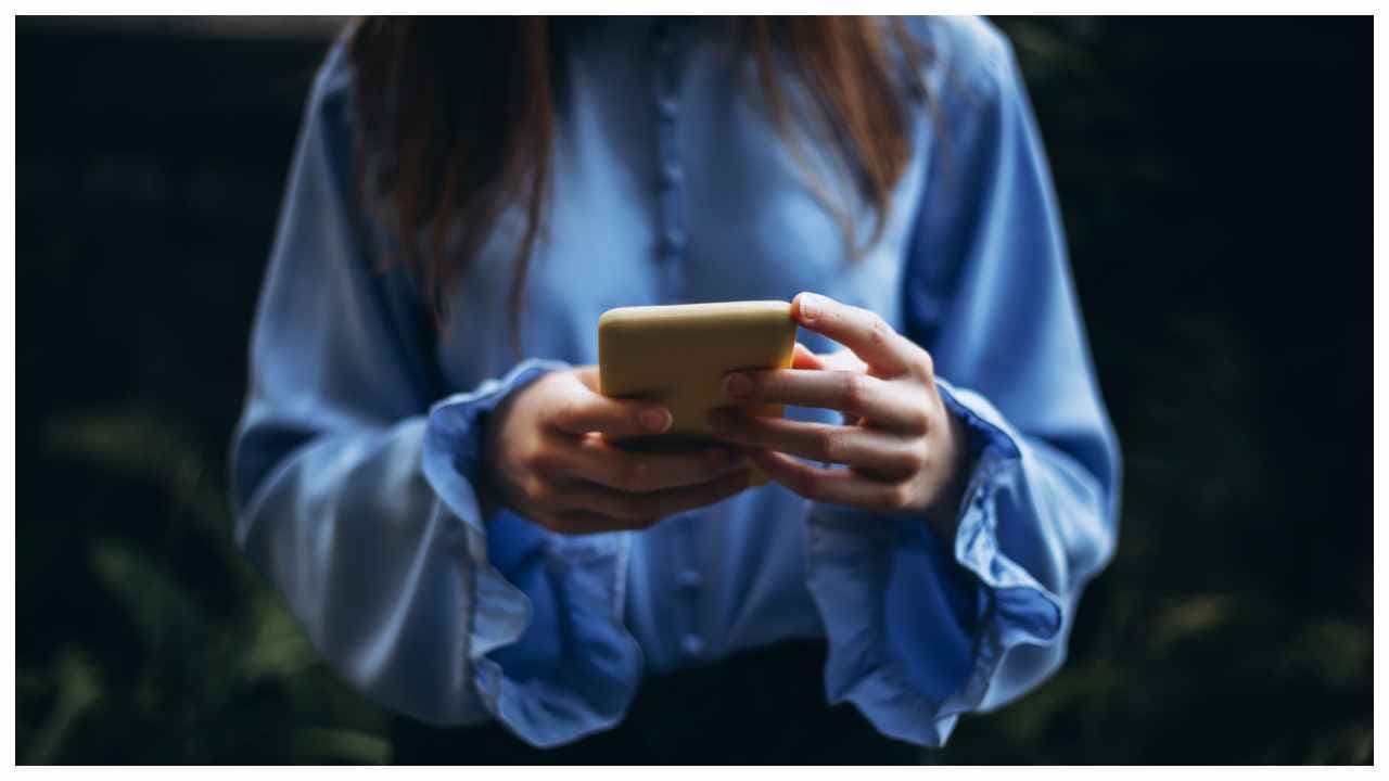 Facebook ಫೇಸಬುಕ್, ವ್ಯಾಟ್ಸಾಪ್ಗೆ ಆಧಾರ್ ವೆರಿಫಿಕೇಶನ್ ನಿಯಮ, ಸಂಸದೀಯ ಸಮಿತಿ ಮಹತ್ವದ ಪ್ರಸ್ತಾವನೆ | Parliament Panel Proposes Aadhar Verification For Facebook And Social Media Users Facebook ಫೇಸಬುಕ್, ವ್ಯಾಟ್ಸಾಪ್ಗೆ ಆಧಾರ್ ವೆರಿಫಿಕೇಶನ್ ನಿಯಮ, ಸಂಸದೀಯ ಸಮಿತಿ ಮಹತ್ವದ ಪ್ರಸ್ತಾವನೆ | Parliament Panel Proposes Aadhar Verification For Facebook And Social Media Users