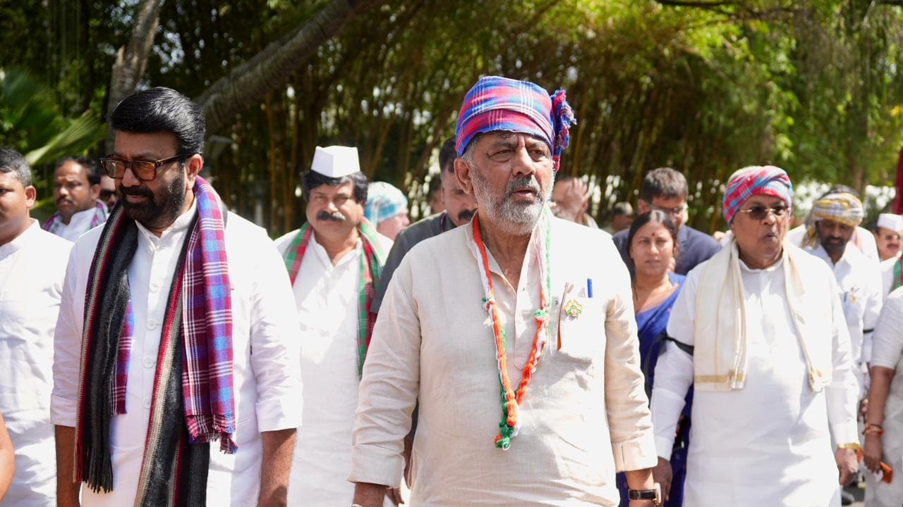 ಎಲ್ಲ 6000 ಗ್ರಾಪಂಗಳಿಗೂ ಗಾಂಧಿ ಹೆಸರು: ಸಿಎಂ ಸಿದ್ದರಾಮಯ್ಯ , ಡಿಸಿಎಂ ಡಿ.ಕೆ.ಶಿವಕುಮಾರ್ | Cm Dy Cm Propose Naming All Gram Panchayat After Gandhi ಎಲ್ಲ 6000 ಗ್ರಾಪಂಗಳಿಗೂ ಗಾಂಧಿ ಹೆಸರು: ಸಿಎಂ ಸಿದ್ದರಾಮಯ್ಯ , ಡಿಸಿಎಂ ಡಿ.ಕೆ.ಶಿವಕುಮಾರ್ | Cm Dy Cm Propose Naming All Gram Panchayat After Gandhi