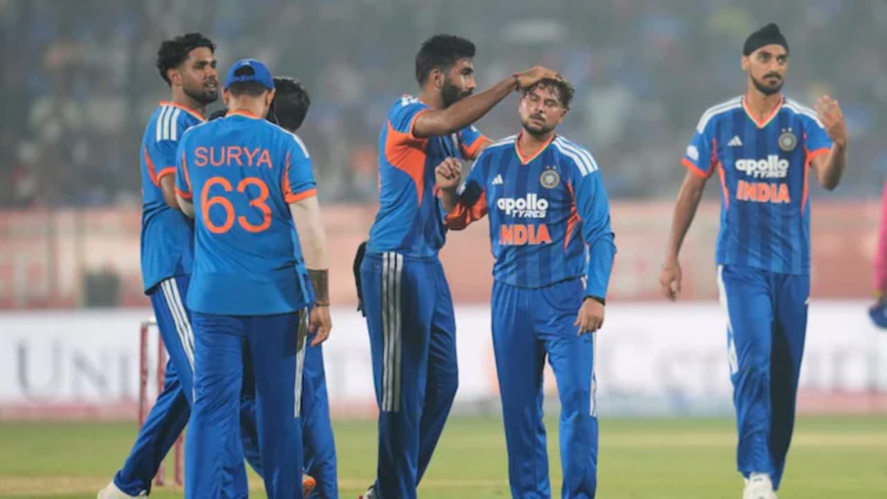 T20 World Cup 2026: Ravi Shastri Warns India About ‘Bad 10-15 Minutes’ Ahead of Title Defence