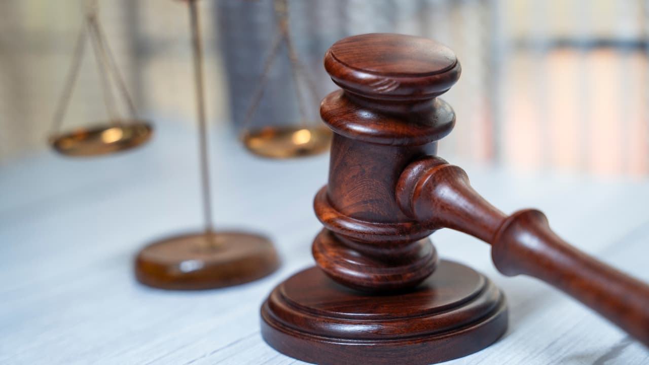 കുവൈത്തിൽ വാഹന രജിസ്ട്രേഷൻ തട്ടിപ്പ്: ട്രാഫിക് ഉദ്യോഗസ്ഥനടക്കം സംഘത്തിന് കഠിനതടവ്