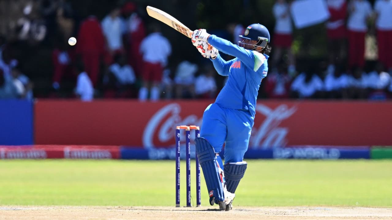 ಅಂಡರ್-19 ವಿಶ್ವಕಪ್ ಫೈನಲ್: ಇಂಗ್ಲೆಂಡ್ ಬೌಲರ್ಗಳನ್ನು ಚೆಂಡಾಡಿ ಚೊಚ್ಚಲ ಶತಕ ಚಚ್ಚಿದ ವೈಭವ್ ಸೂರ್ಯವಂಶಿ! ಸಿಕ್ಸರ್ನಲ್ಲೂ ಹೊಸ ದಾಖಲೆ ಅಂಡರ್-19 ವಿಶ್ವಕಪ್ ಫೈನಲ್: ಇಂಗ್ಲೆಂಡ್ ಬೌಲರ್ಗಳನ್ನು ಚೆಂಡಾಡಿ ಚೊಚ್ಚಲ ಶತಕ ಚಚ್ಚಿದ ವೈಭವ್ ಸೂರ್ಯವಂಶಿ! ಸಿಕ್ಸರ್ನಲ್ಲೂ ಹೊಸ ದಾಖಲೆ