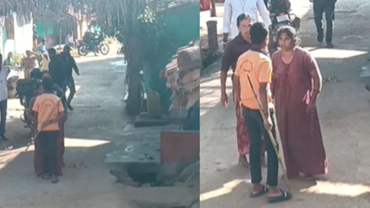 ಸಿಎಂ ತವರಲ್ಲೇ ಇನ್ನೂ ಜೀವಂತ ಬಹಿಷ್ಕಾರ ಪದ್ದತಿ, ವಿದ್ಯುತ್ ಕಂಬ ಮುಟ್ಟಿದ್ದಕ್ಕೆ ಹಲ್ಲೆ! ಸಿಎಂ ತವರಲ್ಲೇ ಇನ್ನೂ ಜೀವಂತ ಬಹಿಷ್ಕಾರ ಪದ್ದತಿ, ವಿದ್ಯುತ್ ಕಂಬ ಮುಟ್ಟಿದ್ದಕ್ಕೆ ಹಲ್ಲೆ!