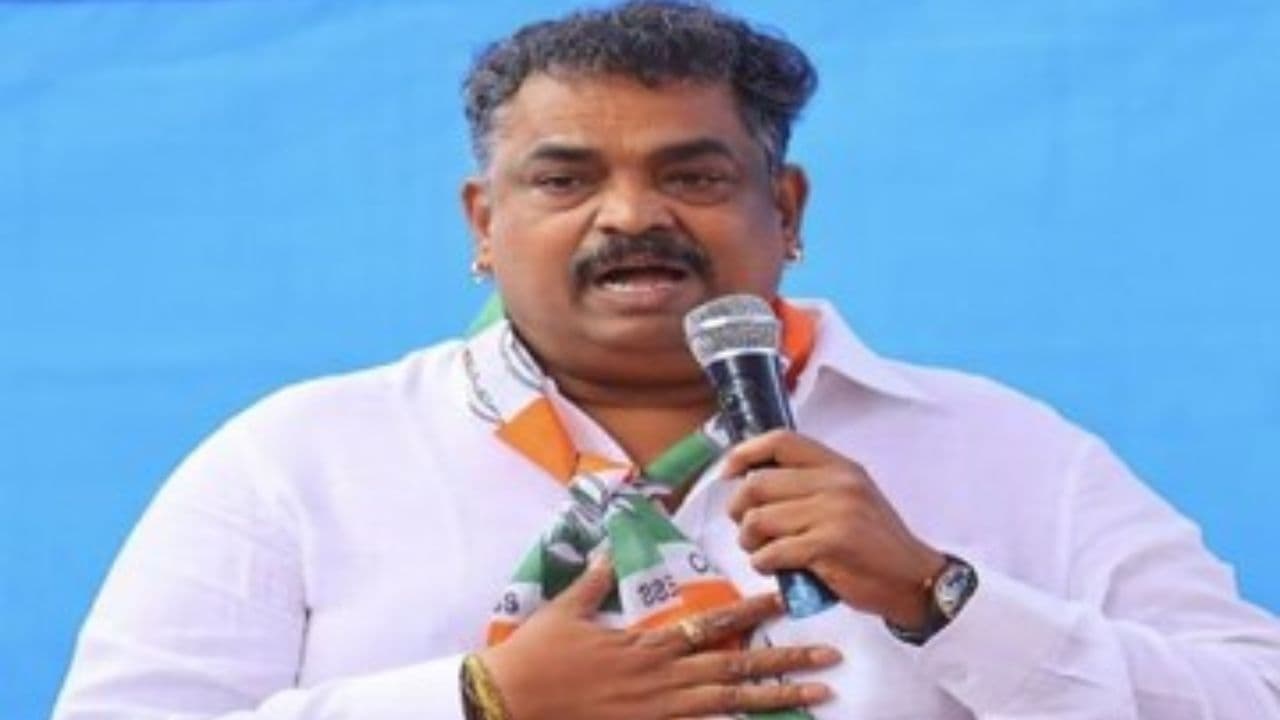 ಜೈಲಲ್ಲಿದ್ದ ಶಾಸಕ ಸತೀಶ್ ಸೈಲ್ ಗಂಭೀರ ಅನಾರೋಗ್ಯ: ವೈದ್ಯಕೀಯ ಜಾಮೀನು ಕೊಟ್ಟ ಹೈಕೋರ್ಟ್! | Karwar Mla Satish Sail Granted Medical Bail Liver Transplant High Court Ed Case ಜೈಲಲ್ಲಿದ್ದ ಶಾಸಕ ಸತೀಶ್ ಸೈಲ್ ಗಂಭೀರ ಅನಾರೋಗ್ಯ: ವೈದ್ಯಕೀಯ ಜಾಮೀನು ಕೊಟ್ಟ ಹೈಕೋರ್ಟ್! | Karwar Mla Satish Sail Granted Medical Bail Liver Transplant High Court Ed Case