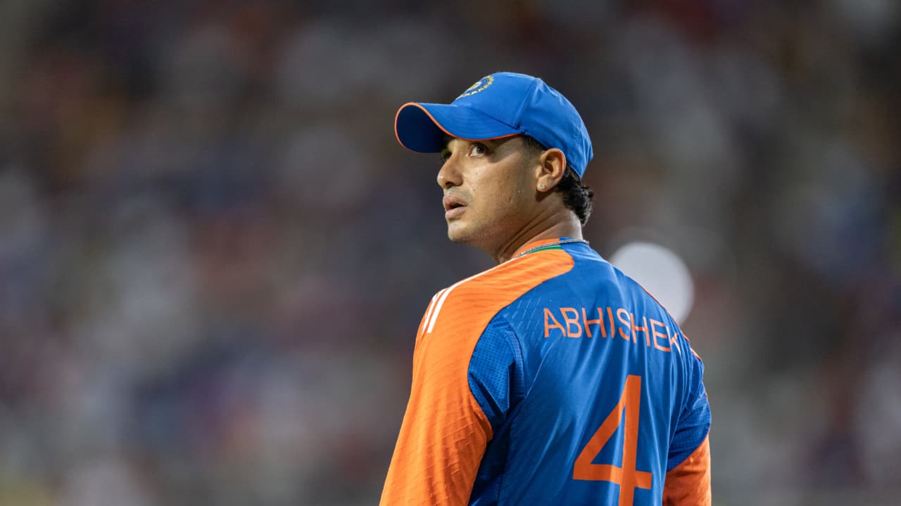 T20 உலகக்கோப்பை.. அபிஷேக் சர்மா விளையாடுவதில் சிக்கல்.. இந்திய அணிக்கு பேரிடி.. என்ன நடந்தது?