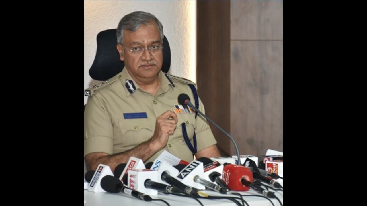 ರಾಜಧಾನಿಯಲ್ಲಿ ಡ್ರಗ್ಸ್ ಬೇಟೆ : ಸಾವಿರ ವ್ಯಸನಿಗಳ ಸೆರೆ- ಬಂಧಿತರಿಂದ ₹8.19 ಕೋಟಿ ಮೌಲ್ಯದ ಡ್ರಗ್ಸ್ ಜಪ್ತಿ | Drug Crackdown In Capital Thousand Addicts Detained ರಾಜಧಾನಿಯಲ್ಲಿ ಡ್ರಗ್ಸ್ ಬೇಟೆ : ಸಾವಿರ ವ್ಯಸನಿಗಳ ಸೆರೆ- ಬಂಧಿತರಿಂದ ₹8.19 ಕೋಟಿ ಮೌಲ್ಯದ ಡ್ರಗ್ಸ್ ಜಪ್ತಿ | Drug Crackdown In Capital Thousand Addicts Detained