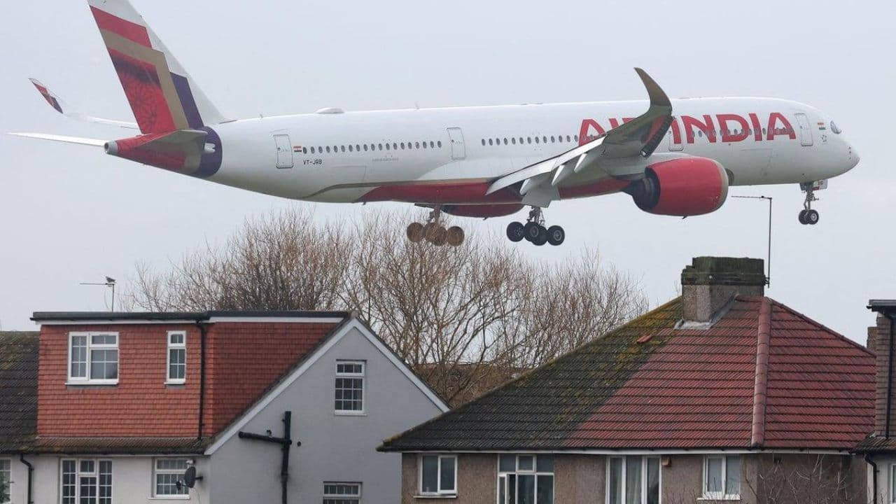 ಏರ್ ಇಂಡಿಯಾದಿಂದ ಮಹಾ ಎಡವಟ್ಟು; 1 ಕೋಟಿ ದಂಡ, ವಿಷಯ ಕೇಳಿ ಪ್ರಯಾಣಿಕರು ಫುಲ್ ಗಢಗಢ | Air India Airlines Fined Rs 1 Crore For Flying Eight Times Without Fitness Certificate Passengers Shocked Mrq ಏರ್ ಇಂಡಿಯಾದಿಂದ ಮಹಾ ಎಡವಟ್ಟು; 1 ಕೋಟಿ ದಂಡ, ವಿಷಯ ಕೇಳಿ ಪ್ರಯಾಣಿಕರು ಫುಲ್ ಗಢಗಢ | Air India Airlines Fined Rs 1 Crore For Flying Eight Times Without Fitness Certificate Passengers Shocked Mrq