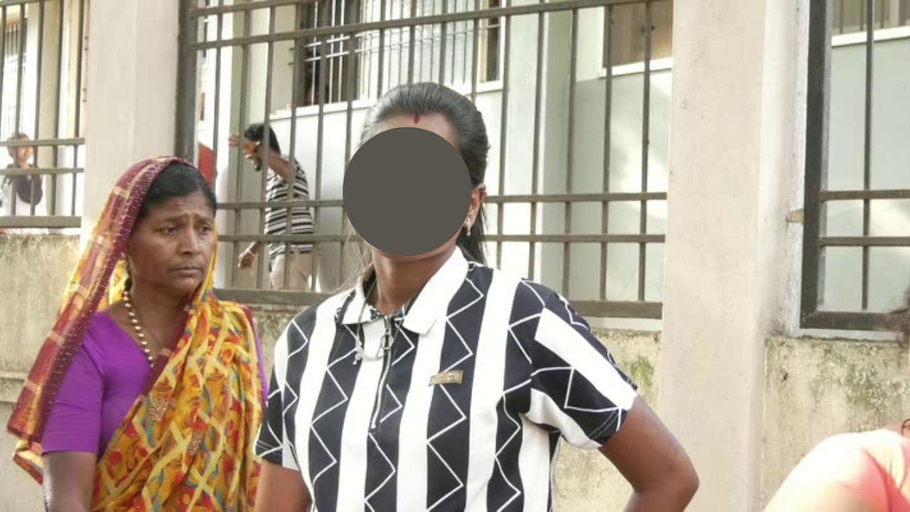 ಅವನಿಗೆ ಐಶ್ವರ್ಯಾ, ಇವನಿಗೆ ರೇಣುಕಾ, ಮತ್ತೊಬ್ಬನಿಗೆ ಆರೋಹಿ: ಮೂರು ಹೆಸರಿನ ಧಾರವಾಡದ ಸುಂದ್ರಿ ಅವನಿಗೆ ಐಶ್ವರ್ಯಾ, ಇವನಿಗೆ ರೇಣುಕಾ, ಮತ್ತೊಬ್ಬನಿಗೆ ಆರೋಹಿ: ಮೂರು ಹೆಸರಿನ ಧಾರವಾಡದ ಸುಂದ್ರಿ