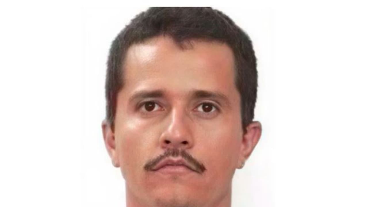 ಡ್ರಗ್ ಲಾರ್ಡ್ ಕತೆ ಮುಗಿಸಿದ ಮೆಕ್ಸಿಕನ್ ಸೇನೆ: ಆಕ್ರೋಶಗೊಂಡು ಹಿಂಸಾಚಾರಕ್ಕೆ ಇಳಿದ ಡ್ರಗ್ ಮಾಫಿಯಾ ಡ್ರಗ್ ಲಾರ್ಡ್ ಕತೆ ಮುಗಿಸಿದ ಮೆಕ್ಸಿಕನ್ ಸೇನೆ: ಆಕ್ರೋಶಗೊಂಡು ಹಿಂಸಾಚಾರಕ್ಕೆ ಇಳಿದ ಡ್ರಗ್ ಮಾಫಿಯಾ