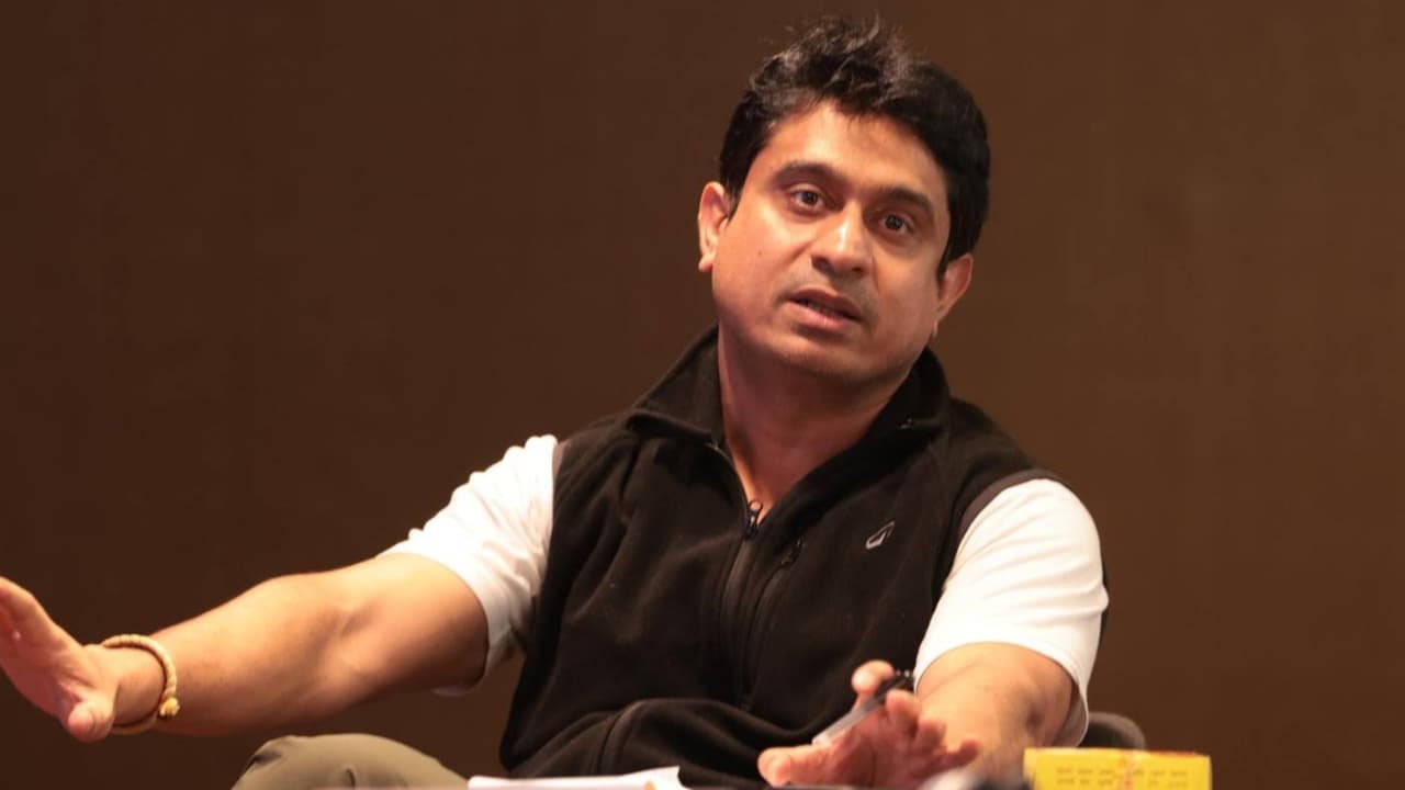 ಬನಿಯನ್ ಪ್ರೊಟೆಸ್ಟ್: ಯುವ ಕಾಂಗ್ರೆಸ್ ಮುಖ್ಯಸ್ಥ ಚಿಬ್ ಬಂಧನ- ಪ್ರಮುಖ ಸಂಚುಗಾರ, ಮಾಸ್ಟರ್ಮೈಂಡ್ ಎಂದು ಪರಿಗಣನೆ | Banian Protest Youth Congress Chief Chib Arrested ಬನಿಯನ್ ಪ್ರೊಟೆಸ್ಟ್: ಯುವ ಕಾಂಗ್ರೆಸ್ ಮುಖ್ಯಸ್ಥ ಚಿಬ್ ಬಂಧನ- ಪ್ರಮುಖ ಸಂಚುಗಾರ, ಮಾಸ್ಟರ್ಮೈಂಡ್ ಎಂದು ಪರಿಗಣನೆ | Banian Protest Youth Congress Chief Chib Arrested