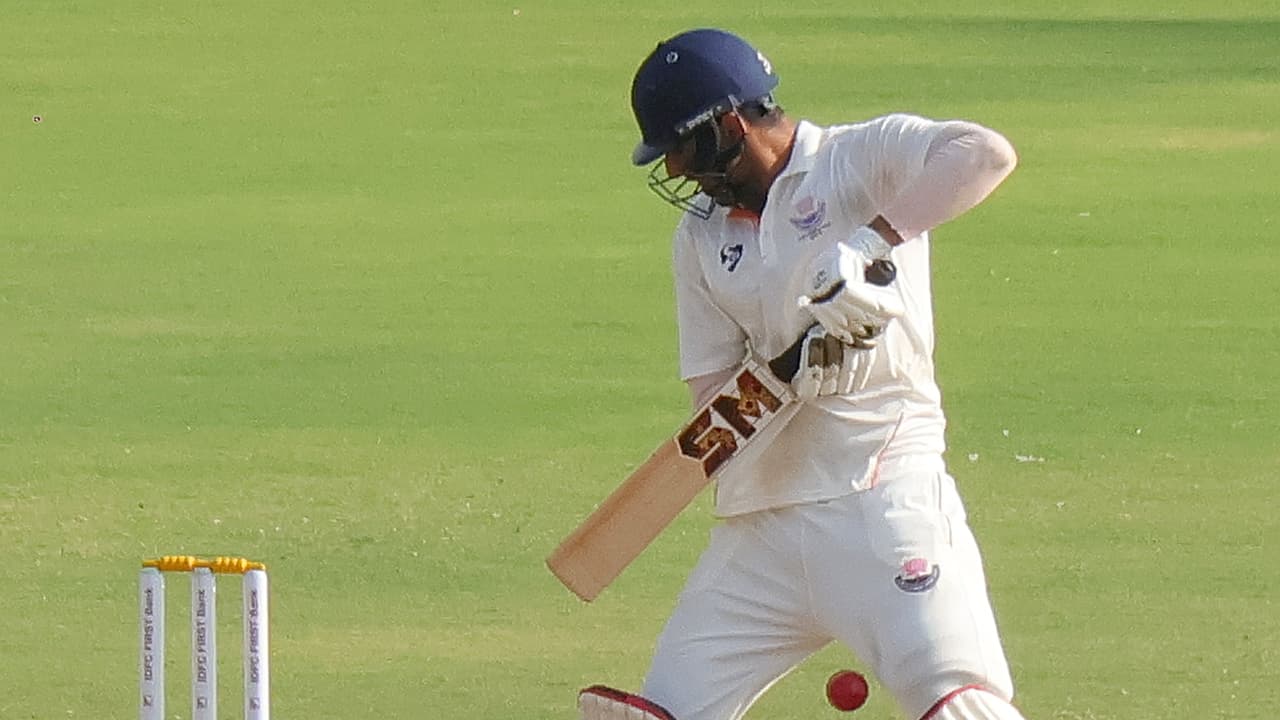 ಐತಿಹಾಸಿಕ ರಣಜಿ ಟ್ರೋಫಿ ಗೆಲುವಿನತ್ತ ಜಮ್ಮು-ಕಾಶ್ಮೀರ! ಕರ್ನಾಟಕಕ್ಕೆ ಪವಾಡದ ನಿರೀಕ್ಷೆ ಐತಿಹಾಸಿಕ ರಣಜಿ ಟ್ರೋಫಿ ಗೆಲುವಿನತ್ತ ಜಮ್ಮು-ಕಾಶ್ಮೀರ! ಕರ್ನಾಟಕಕ್ಕೆ ಪವಾಡದ ನಿರೀಕ್ಷೆ