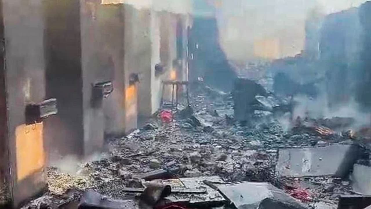 Nagpur explosives factory blast: ನಾಗ್ಪುರದ ಸ್ಫೋಟಕ ಡಿಟೋನೇಟರ್ ತಯಾರಿಕಾ ಘಟಕದಲ್ಲಿ ಪ್ರಬಲ ಸ್ಫೋಟ: 17 ಸಾವು | Powerful Blast At Explosive Detonator Manufacturing Plant In Nagpur 17 Dead Nagpur explosives factory blast: ನಾಗ್ಪುರದ ಸ್ಫೋಟಕ ಡಿಟೋನೇಟರ್ ತಯಾರಿಕಾ ಘಟಕದಲ್ಲಿ ಪ್ರಬಲ ಸ್ಫೋಟ: 17 ಸಾವು | Powerful Blast At Explosive Detonator Manufacturing Plant In Nagpur 17 Dead