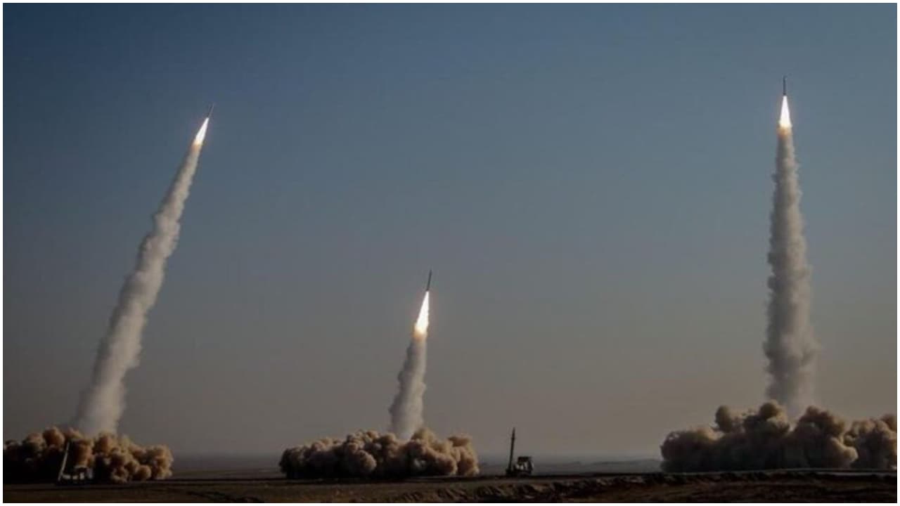 ತೈಲ ಸಂಪದ್ಭರಿತ 12 ದೇಶಗಳಿಗೆ ಹಬ್ಬಿತು ಯುದ್ಧ : ಉದ್ವಿಗ್ನ ಪರಿಸ್ಥಿತಿ ನಿರ್ಮಾಣ | War Spreads To 12 Oil Rich Nations Tensions Escalate ತೈಲ ಸಂಪದ್ಭರಿತ 12 ದೇಶಗಳಿಗೆ ಹಬ್ಬಿತು ಯುದ್ಧ : ಉದ್ವಿಗ್ನ ಪರಿಸ್ಥಿತಿ ನಿರ್ಮಾಣ | War Spreads To 12 Oil Rich Nations Tensions Escalate