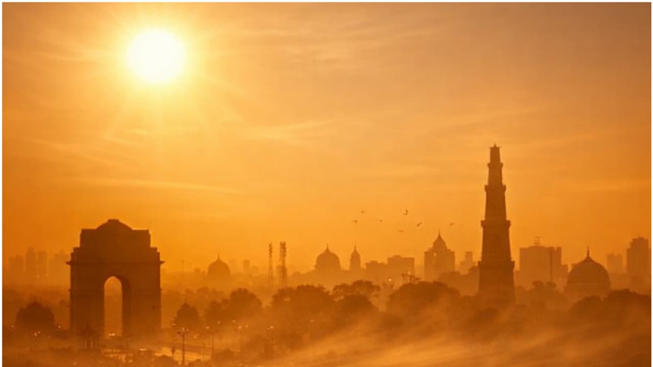 Delhi Weather LATEST Update: Heat Intensifies Before Holi, Strong Winds to Sweep NCR; Check Forecast