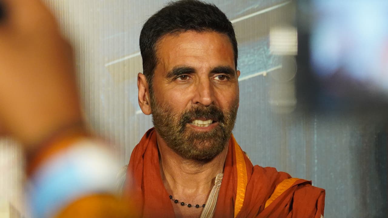 Rani Mukherji Exits Akshay Kumar's Film 'Oh My Goddess' Over Creative Issued; Read On