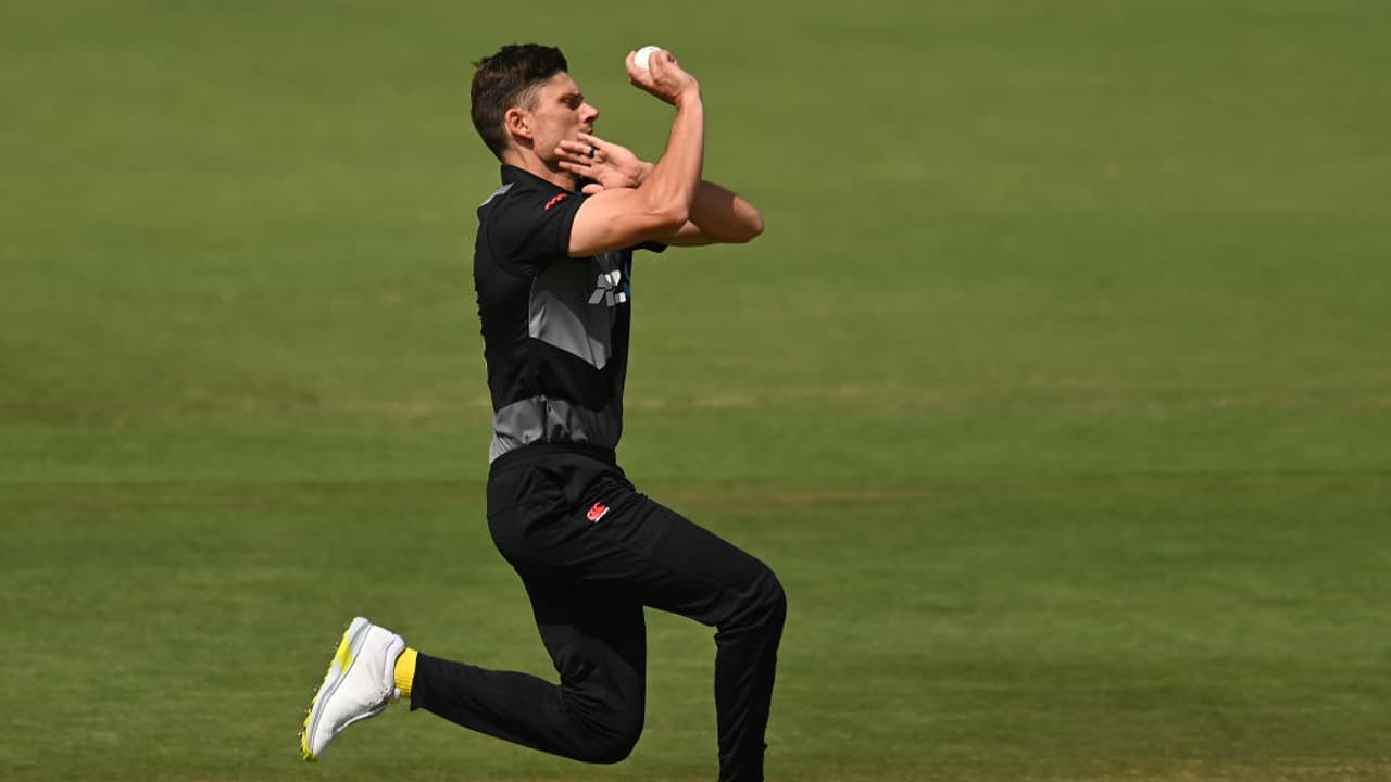 5 ಎಸೆತಕ್ಕೆ 5 ವಿಕೆಟ್ ಕಿತ್ತ ನ್ಯೂಜಿಲೆಂಡ್ನ ರಾಂಡೆಲ್: ಪ್ರಥಮ ದರ್ಜೆಯ 254 ವರ್ಷದಲ್ಲಿ ಇದೇ ಮೊದಲು! 5 ಎಸೆತಕ್ಕೆ 5 ವಿಕೆಟ್ ಕಿತ್ತ ನ್ಯೂಜಿಲೆಂಡ್ನ ರಾಂಡೆಲ್: ಪ್ರಥಮ ದರ್ಜೆಯ 254 ವರ್ಷದಲ್ಲಿ ಇದೇ ಮೊದಲು!