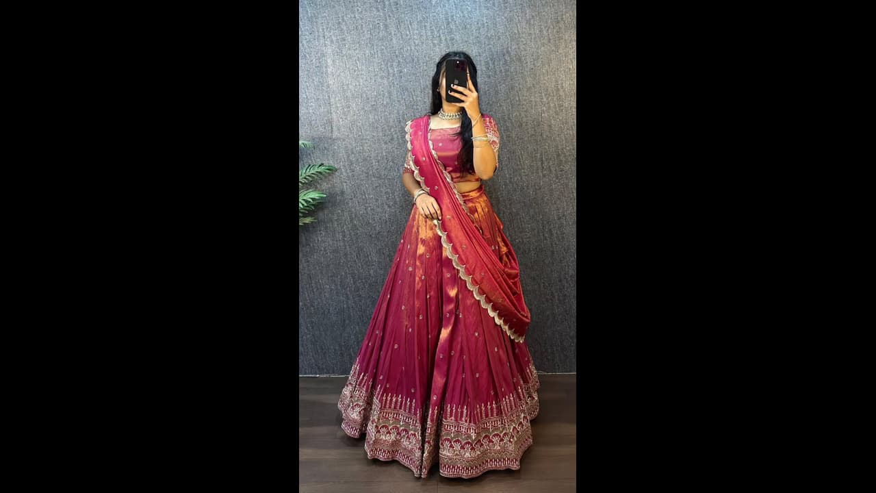 Half Sarees: ಹಬ್ಬಕ್ಕೆ ಪರ್ಫೆಕ್ಟ್ ಲುಕ್ ನೀಡುವ ಲಂಗ ದಾವಣಿ ಡಿಸೈನ್ಸ್.. ನೋಡಿದ್ರೆ ಫಿದಾ ಆಗ್ತೀರಾ!