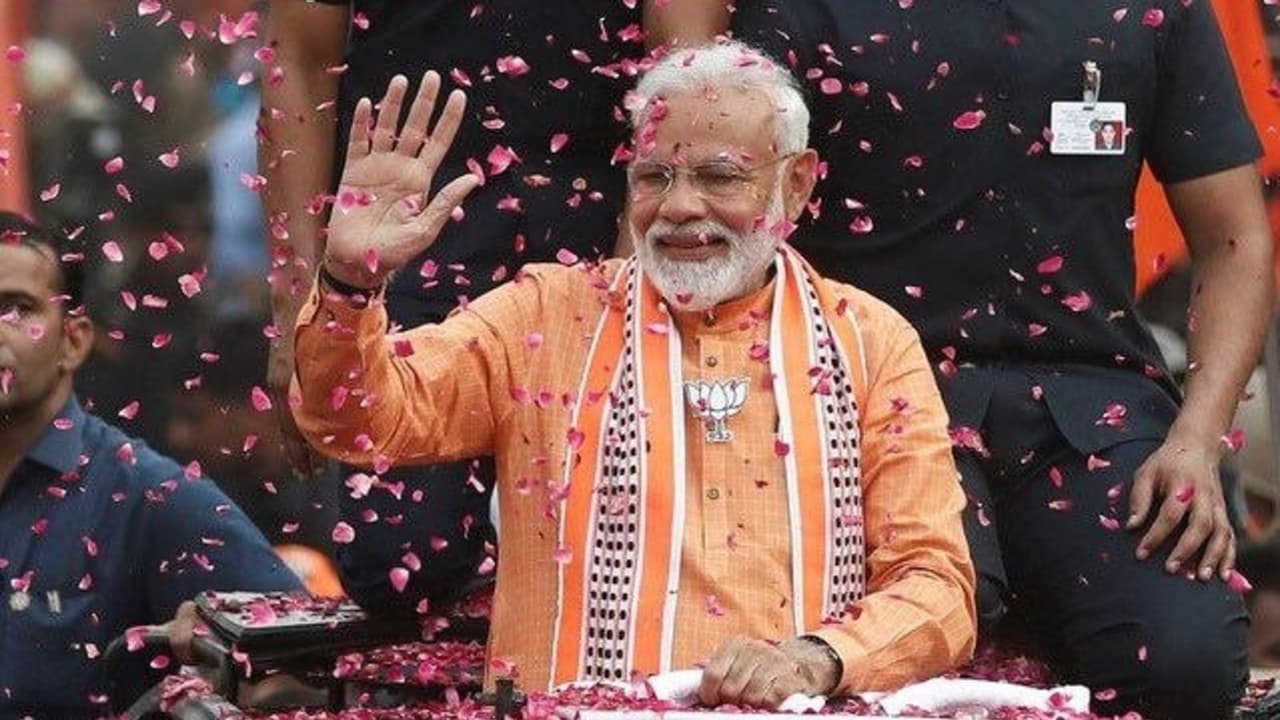 ಅಧಿಕಾರದಲ್ಲಿ 8931 ದಿನಗಳು: ಮತ್ತೊಂದು ದಾಖಲೆ ಬರೆದು ಹಲವು ದಾಖಲೆಗಳ ಸರದಾರನೆನಿಸಿದ ನಮೋ ಅಧಿಕಾರದಲ್ಲಿ 8931 ದಿನಗಳು: ಮತ್ತೊಂದು ದಾಖಲೆ ಬರೆದು ಹಲವು ದಾಖಲೆಗಳ ಸರದಾರನೆನಿಸಿದ ನಮೋ