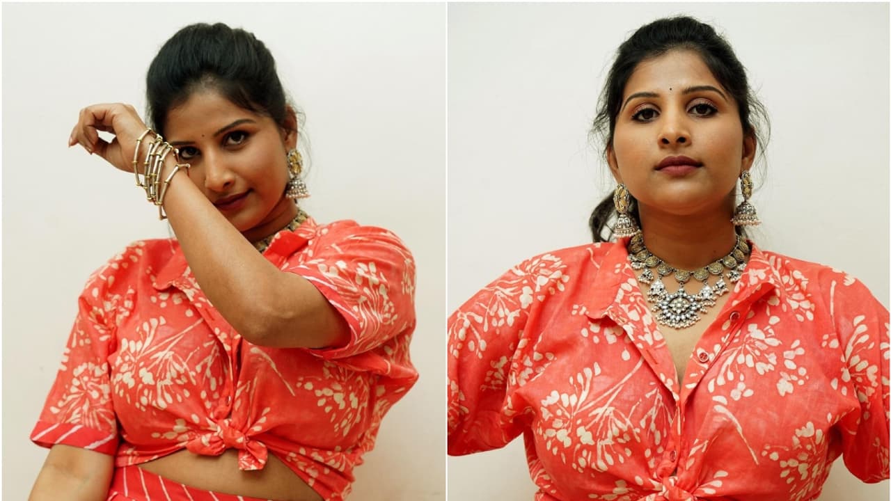 ‘ಸರ್ಕೆ ಚುನರ್’ ಹಾಡಿನ ವಿವಾದದ ಬೆನ್ನಲ್ಲೇ ಗಾಯಕಿ ಮಂಗ್ಲಿ ವಿರುದ್ಧ ಮತ್ತೊಂದು ಸುದ್ದಿ ಸ್ಪೋಟ; ಗಾಯಕಿ ಹೇಳಿದ್ದೇನು? | What Is The Singer Mangli Response To The Rs 150 Crore Scam Massive Fraud Allegations ‘ಸರ್ಕೆ ಚುನರ್’ ಹಾಡಿನ ವಿವಾದದ ಬೆನ್ನಲ್ಲೇ ಗಾಯಕಿ ಮಂಗ್ಲಿ ವಿರುದ್ಧ ಮತ್ತೊಂದು ಸುದ್ದಿ ಸ್ಪೋಟ; ಗಾಯಕಿ ಹೇಳಿದ್ದೇನು? | What Is The Singer Mangli Response To The Rs 150 Crore Scam Massive Fraud Allegations