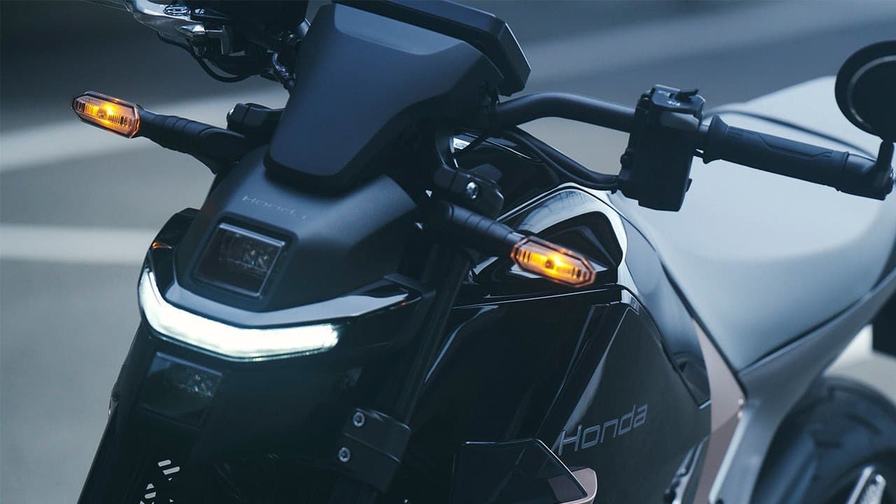 30 ನಿಮಿಷಗಳಲ್ಲಿ ಚಾರ್ಜ್ ಆಗುತ್ತೆ ಹೋಂಡಾ WN7 ಬೈಕ್: ಏನಿದರ ವಿಶೇಷ? ಇಲ್ಲಿದೆ ಸಂಪೂರ್ಣ ಮಾಹಿತಿ | Honda Wn7 Electric Bike Features Range Price Gold If Design Award Details San 30 ನಿಮಿಷಗಳಲ್ಲಿ ಚಾರ್ಜ್ ಆಗುತ್ತೆ ಹೋಂಡಾ WN7 ಬೈಕ್: ಏನಿದರ ವಿಶೇಷ? ಇಲ್ಲಿದೆ ಸಂಪೂರ್ಣ ಮಾಹಿತಿ | Honda Wn7 Electric Bike Features Range Price Gold If Design Award Details San