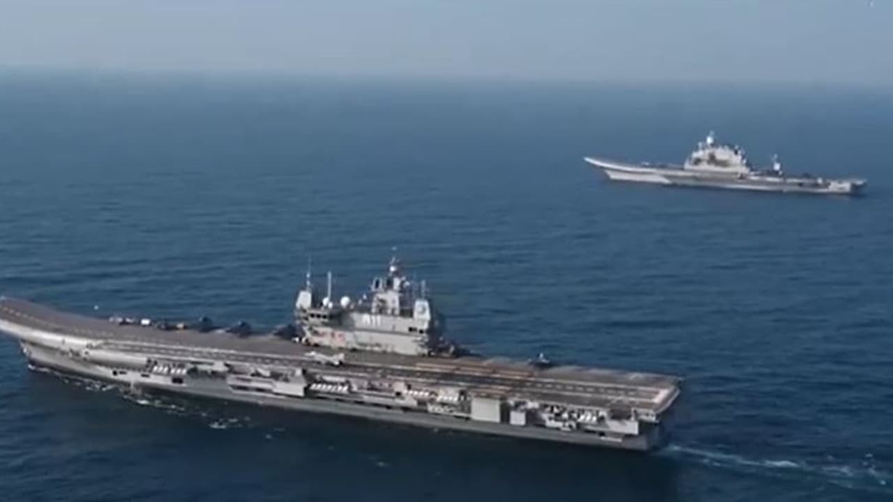 INS ವಿಕ್ರಮಾದಿತ್ಯ ಹಾಗೂ INS ವಿಕ್ರಾಂತ್ನಿಂದ ಏಕಕಾಲಕ್ಕೆ ಟೇಕಾಫ್ ಆದ Mig-29ಕೆ ಫೈಟರ್ ಜೆಟ್: ವೀಡಿಯೋ ಭಾರಿ ವೈರಲ್ | Mig 29k Fighter Jet Takes Off Simultaneously From Ins Vikramaditya And Ins Vikrant INS ವಿಕ್ರಮಾದಿತ್ಯ ಹಾಗೂ INS ವಿಕ್ರಾಂತ್ನಿಂದ ಏಕಕಾಲಕ್ಕೆ ಟೇಕಾಫ್ ಆದ Mig-29ಕೆ ಫೈಟರ್ ಜೆಟ್: ವೀಡಿಯೋ ಭಾರಿ ವೈರಲ್ | Mig 29k Fighter Jet Takes Off Simultaneously From Ins Vikramaditya And Ins Vikrant