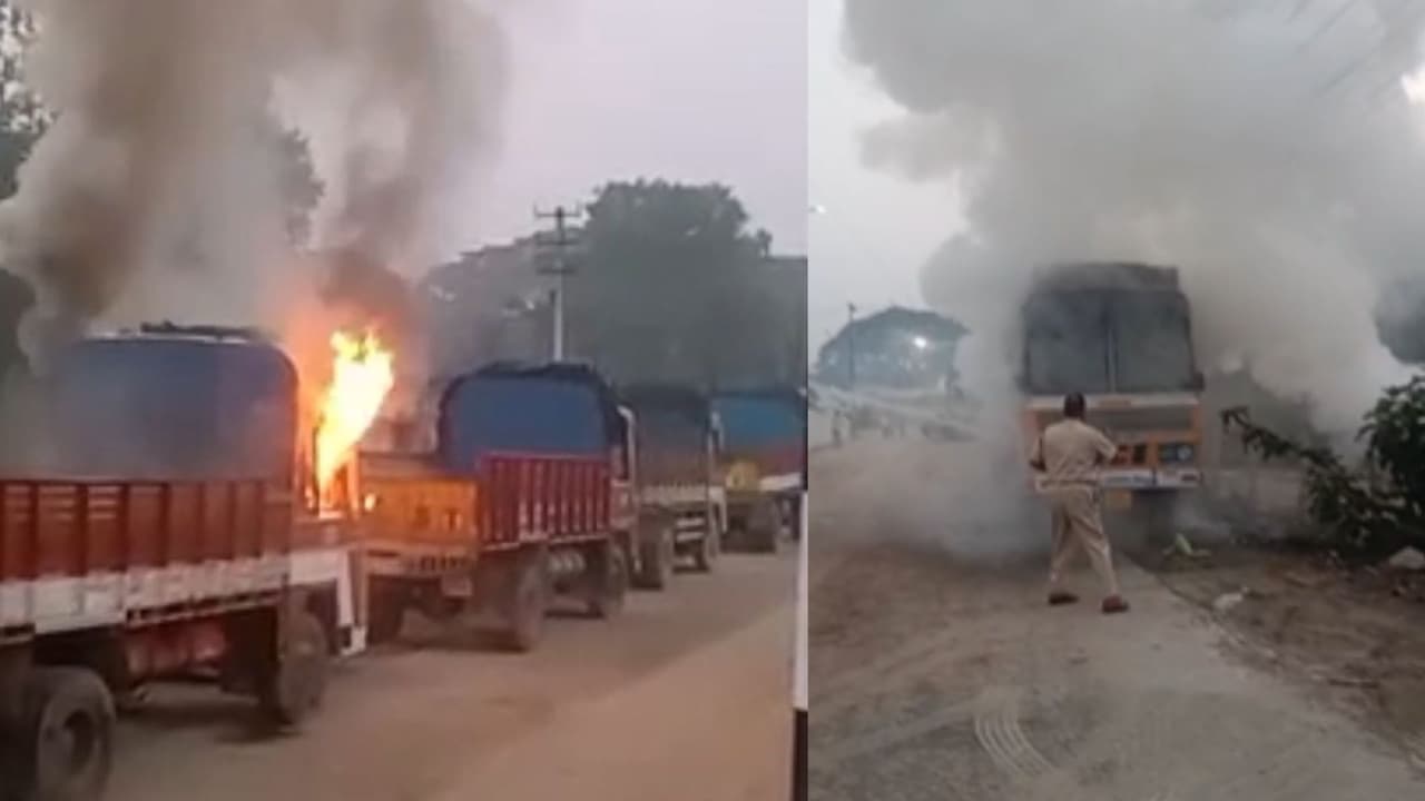 ಶಿವಮೊಗ್ಗ: ಬೆಂಕಿಯ ಕೆನ್ನಾಲಗೆಗೆ ಹೊತ್ತಿ ಉರಿದ ಗೂಡ್ಸ್ ಲಾರಿ ಶಿವಮೊಗ್ಗ: ಬೆಂಕಿಯ ಕೆನ್ನಾಲಗೆಗೆ ಹೊತ್ತಿ ಉರಿದ ಗೂಡ್ಸ್ ಲಾರಿ