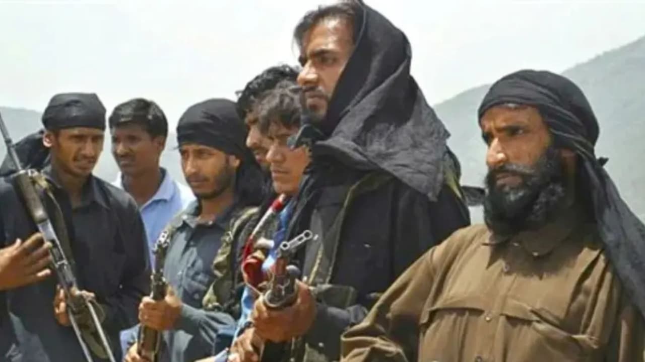 ಭಾರತ ವಿರೋಧಿ ಉಗ್ರರಿಗೆ ಪಾಕ್ ಆಶ್ರಯ; ಇಸ್ಲಾಮಿಕ್ ಸ್ಟೇಟ್ನ 6,000 ಉಗ್ರರು ಸಕ್ರಿಯ: ಅಮೆರಿಕ ವರದಿ | Us Report Slams Pakistan For Harboring Anti India Terrorists Latest Security Alert Rav ಭಾರತ ವಿರೋಧಿ ಉಗ್ರರಿಗೆ ಪಾಕ್ ಆಶ್ರಯ; ಇಸ್ಲಾಮಿಕ್ ಸ್ಟೇಟ್ನ 6,000 ಉಗ್ರರು ಸಕ್ರಿಯ: ಅಮೆರಿಕ ವರದಿ | Us Report Slams Pakistan For Harboring Anti India Terrorists Latest Security Alert Rav