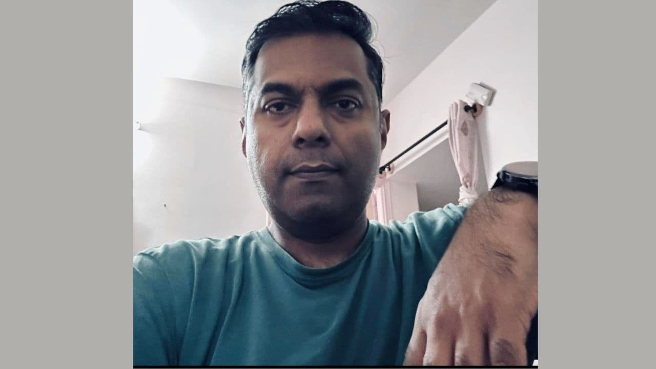 ₹6 ಲಕ್ಷ ಲಂಚ ಪಡೆಯುತ್ತಿದ್ದಾಗ ಲೋಕಾಯುಕ್ತ ಬಲೆಗೆ ಬಿದ್ದ ವಾಣಿಜ್ಯ ತೆರಿಗೆ ಇಲಾಖೆ ಡಿಸಿ ಭರತ್ ಕುಮಾರ್! | Hubballi Commercial Tax Dc Bharat Kumar Hegde Arrested Lokayukta Trap Bribe Sat ₹6 ಲಕ್ಷ ಲಂಚ ಪಡೆಯುತ್ತಿದ್ದಾಗ ಲೋಕಾಯುಕ್ತ ಬಲೆಗೆ ಬಿದ್ದ ವಾಣಿಜ್ಯ ತೆರಿಗೆ ಇಲಾಖೆ ಡಿಸಿ ಭರತ್ ಕುಮಾರ್! | Hubballi Commercial Tax Dc Bharat Kumar Hegde Arrested Lokayukta Trap Bribe Sat