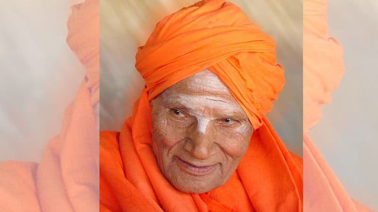 ಲಿಂಗೈಕ್ಯ ಡಾ. ಶಿವಕುಮಾರ ಸ್ವಾಮೀಜಿ 119ನೇ ಜಯಂತಿ: ಸಿದ್ದಗಂಗಾ ಮಠಕ್ಕೆ ರಾಷ್ಟ್ರಪತಿ ದ್ರೌಪದಿ ಮುರ್ಮು | Tumakuru Dr Sri Shivakumara Swamijis 119th Birth Anniversary President Draupadi Murmu Visits Siddaganga Mutt Today Mrq ಲಿಂಗೈಕ್ಯ ಡಾ. ಶಿವಕುಮಾರ ಸ್ವಾಮೀಜಿ 119ನೇ ಜಯಂತಿ: ಸಿದ್ದಗಂಗಾ ಮಠಕ್ಕೆ ರಾಷ್ಟ್ರಪತಿ ದ್ರೌಪದಿ ಮುರ್ಮು | Tumakuru Dr Sri Shivakumara Swamijis 119th Birth Anniversary President Draupadi Murmu Visits Siddaganga Mutt Today Mrq