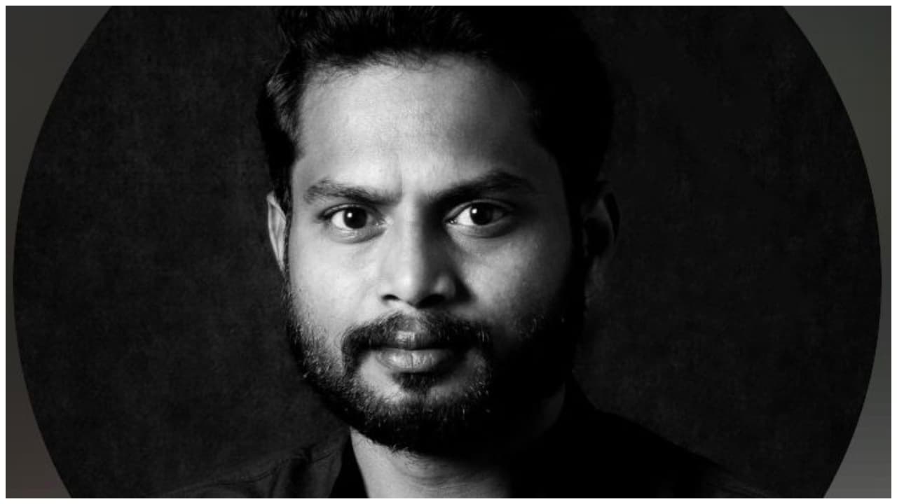 ಕನ್ನಡ ರಂಗಭೂಮಿಗೆ ಬೆಳ್ಳಂಬೆಳಗ್ಗೆ ಶಾಕ್, ಯುವ ನಟ ನೇಣು ಬಿಗಿದು ಸಾವಿಗೆ ಶರಣು, ಕಾರಣ ನಿಗೂಢ! | Young Kannada Theatre Actor Murali Found Dead In Bengaluru Gdp ಕನ್ನಡ ರಂಗಭೂಮಿಗೆ ಬೆಳ್ಳಂಬೆಳಗ್ಗೆ ಶಾಕ್, ಯುವ ನಟ ನೇಣು ಬಿಗಿದು ಸಾವಿಗೆ ಶರಣು, ಕಾರಣ ನಿಗೂಢ! | Young Kannada Theatre Actor Murali Found Dead In Bengaluru Gdp